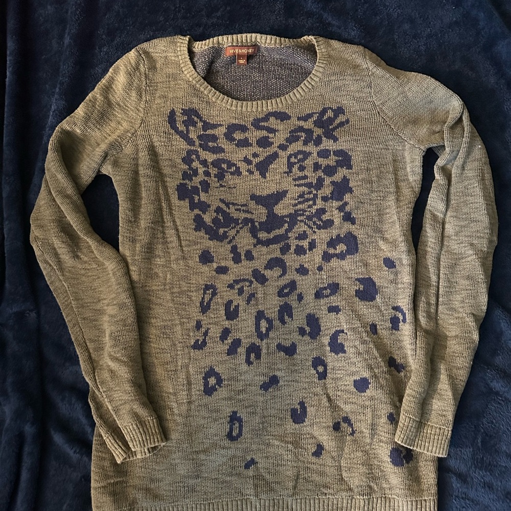HIVE & HONEY 
Women's Olive Green Leopard Sweater